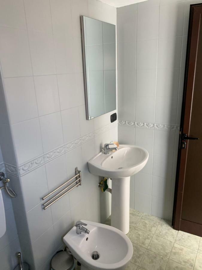 Skandivi Apartment Bari Luaran gambar