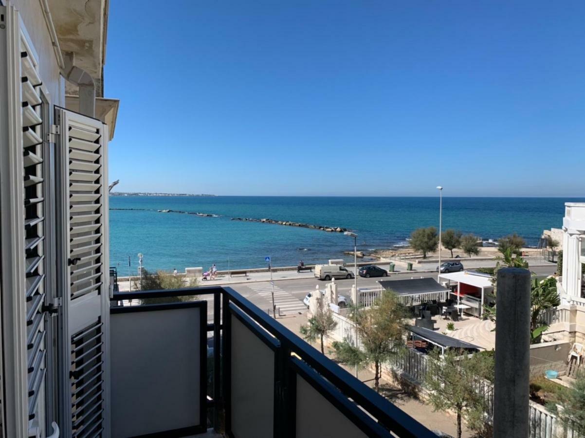 Skandivi Apartment Bari Luaran gambar